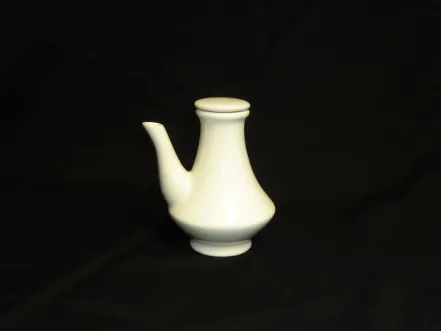 CHINAWARE VINEGAR POT WITH LID 1 e042_sauce_containe