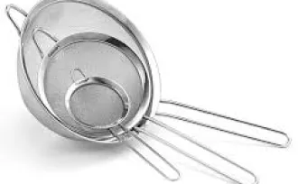 KITCHEN UTENSIL S.S STRAINER 1 strainer